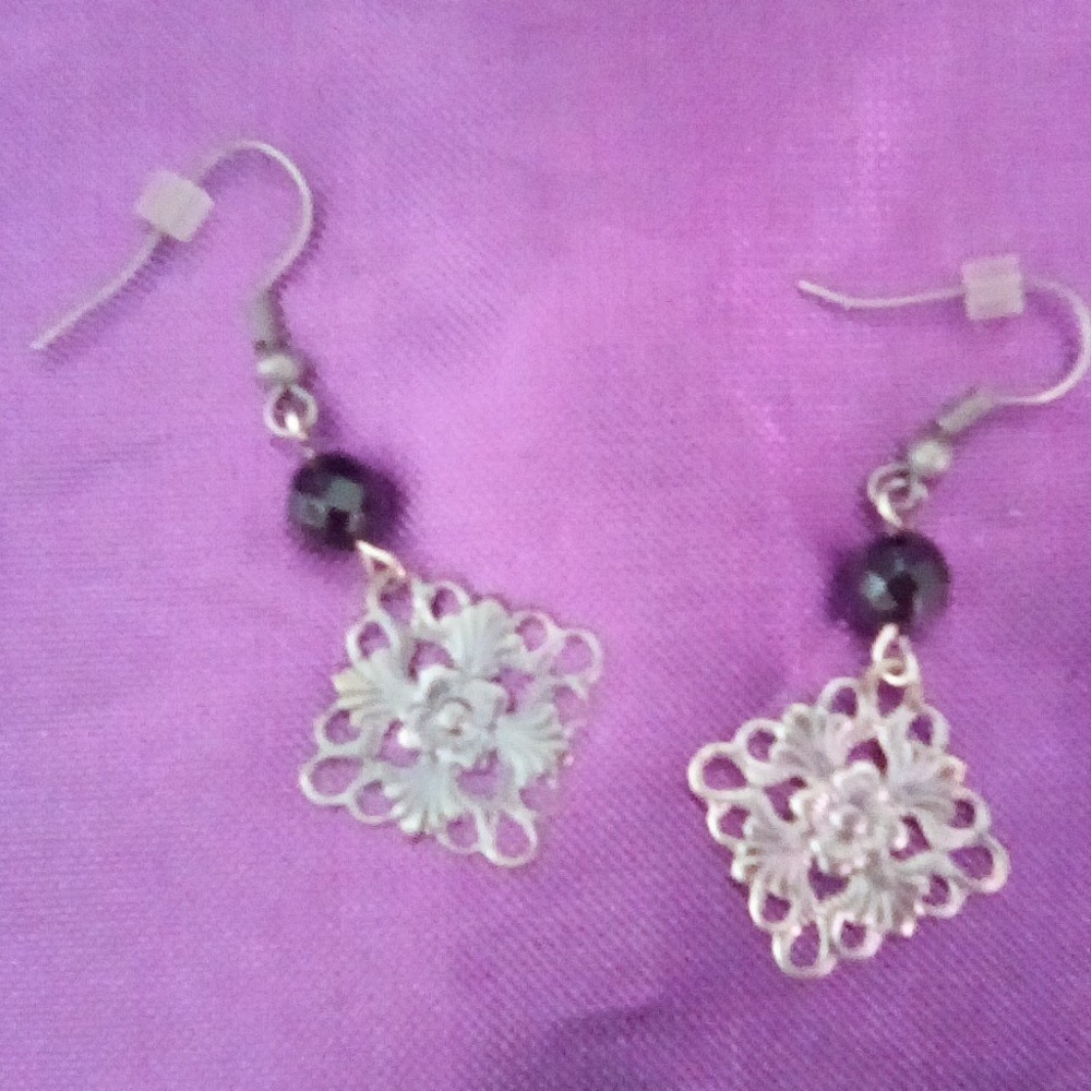 Silver Tone Marcasite Style Filigree Necklace and 2 Pair Earring Jewelry Set 18" - Picture 5 of 8